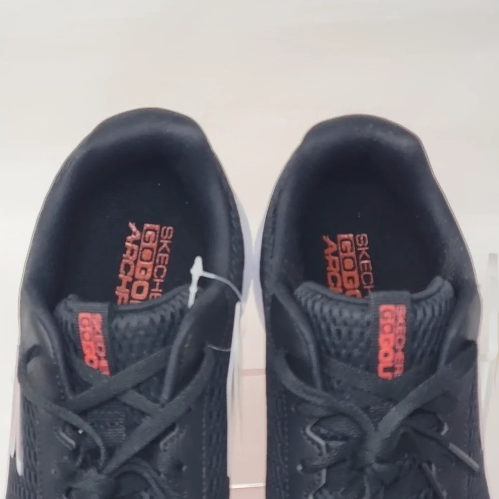 Skechers GO GOLF Men's Size 8 Max Fairway 3 Water Repellent BLACK/RED 214029 New